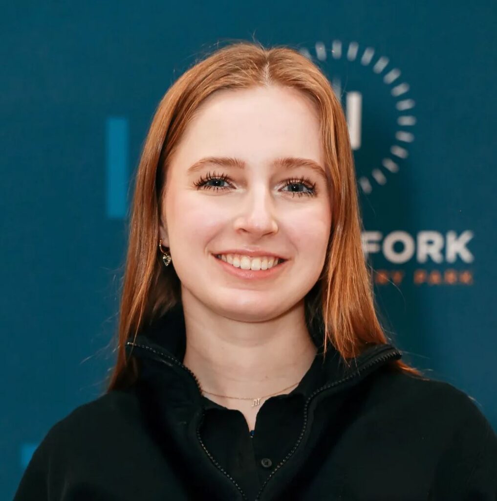 18 Year Old High School Student Invents Water Filter for Microplastics
